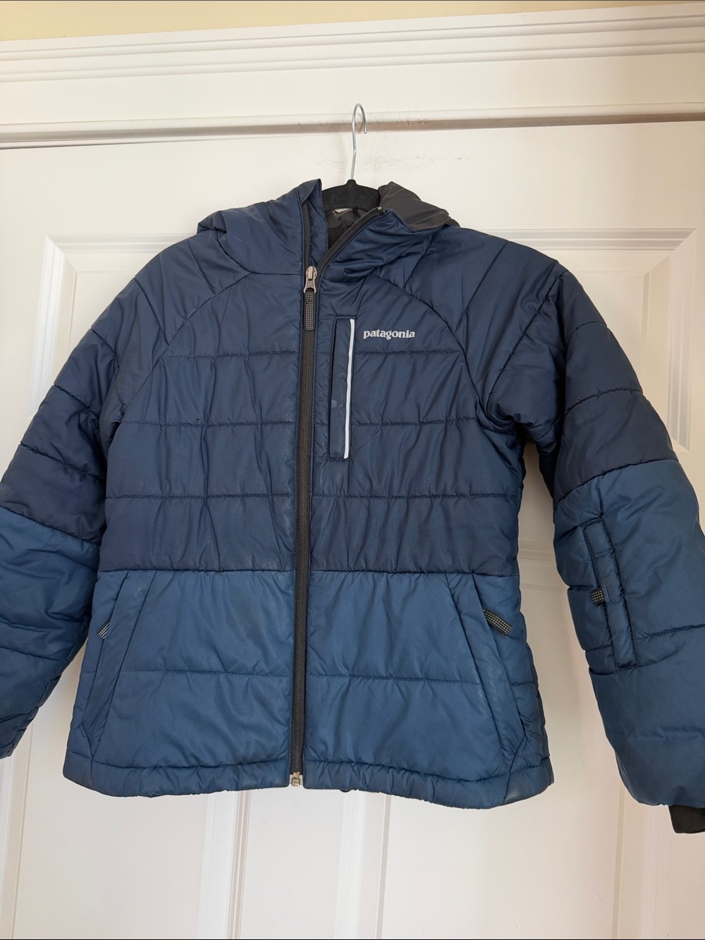 Patagonia damaged item  Kids Two-Tone Blue Hooded Puffer Jacket